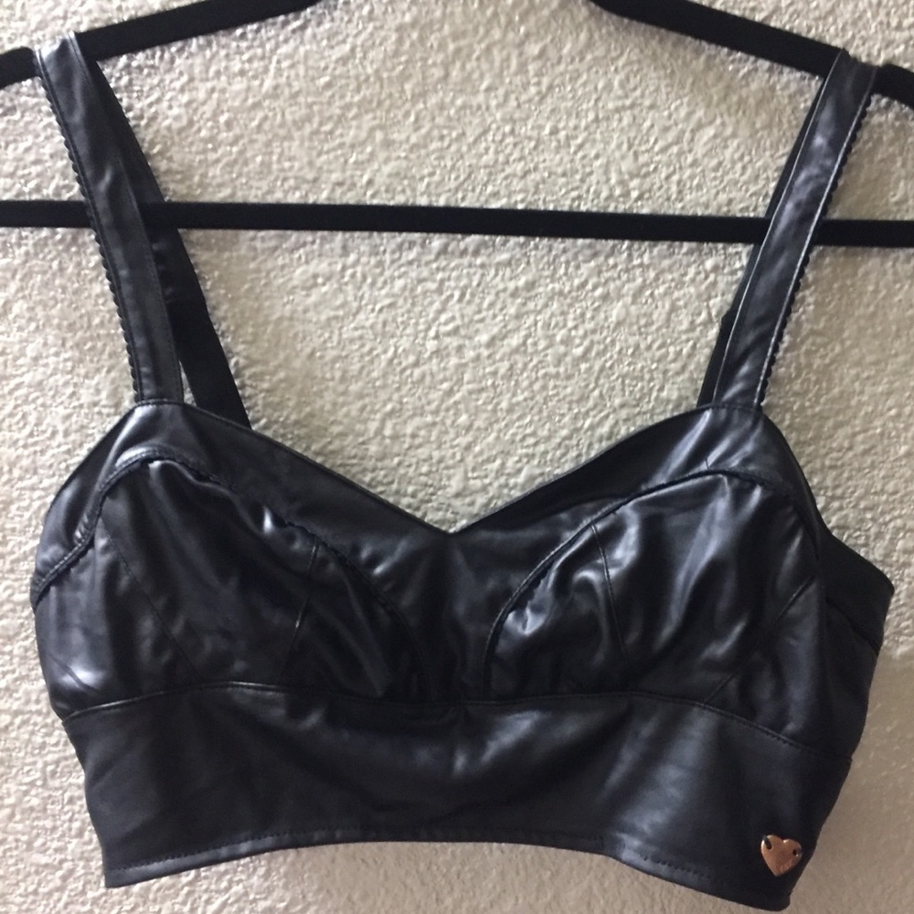 Kendall & Kylie leather black crop top